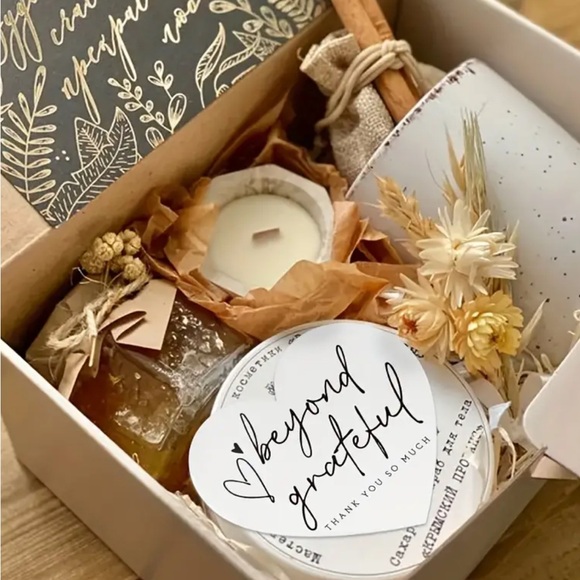 LAST ONE 50 Heart Shaped “Beyond Grateful” Thank You Cards NEW - Picture 2 of 2